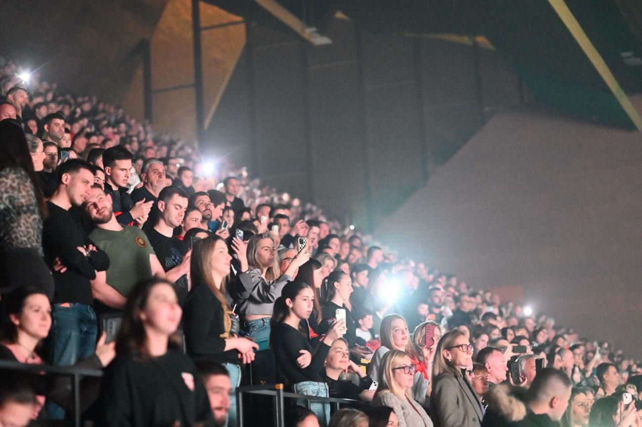 Tko je na Thompsonovom koncertu i kakav je dress code?