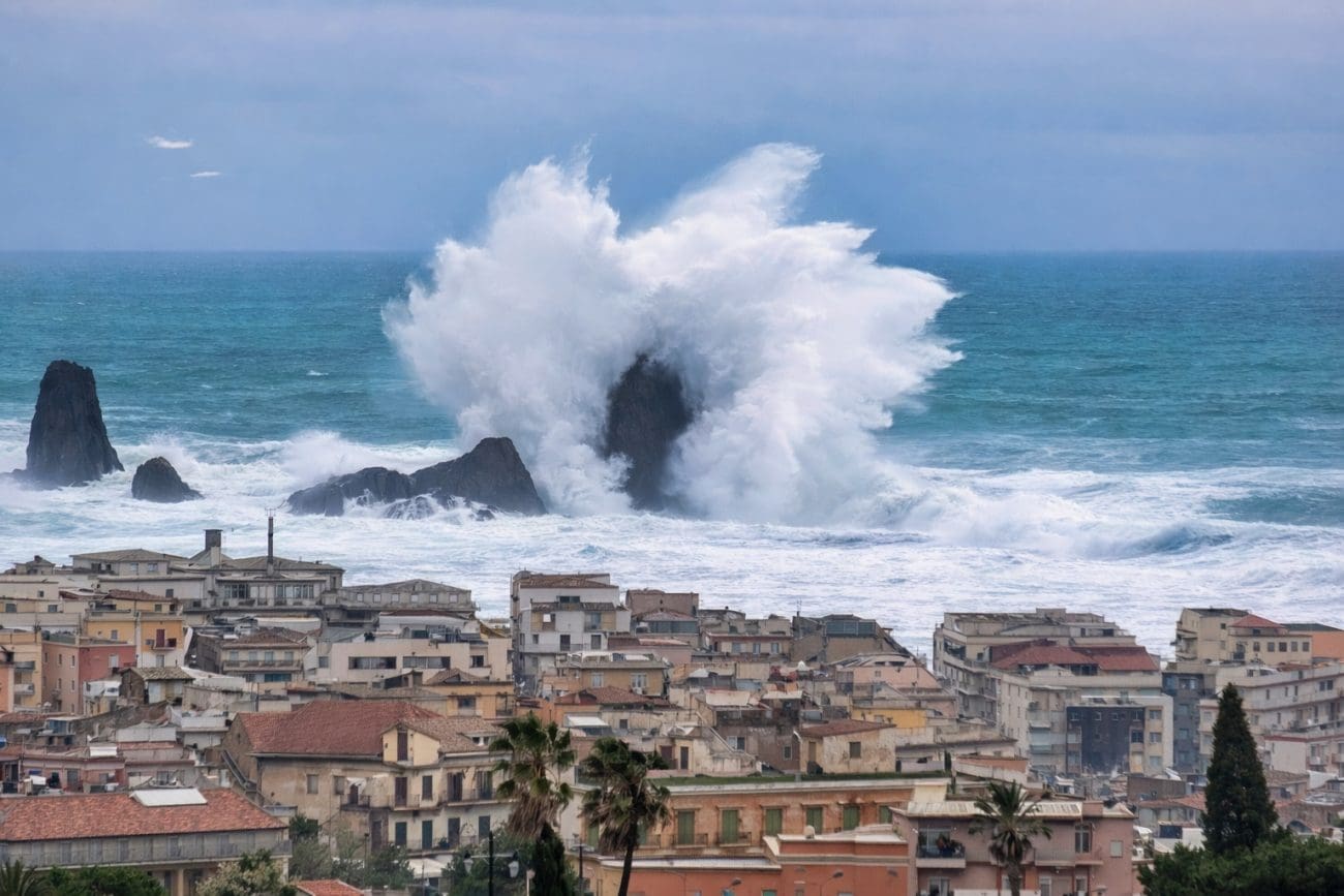 Novi rekord: Do sada nikada viđen val od 16,66 metara zabilježen u Sredozemlju, uzrokovala ga je oluja Harry