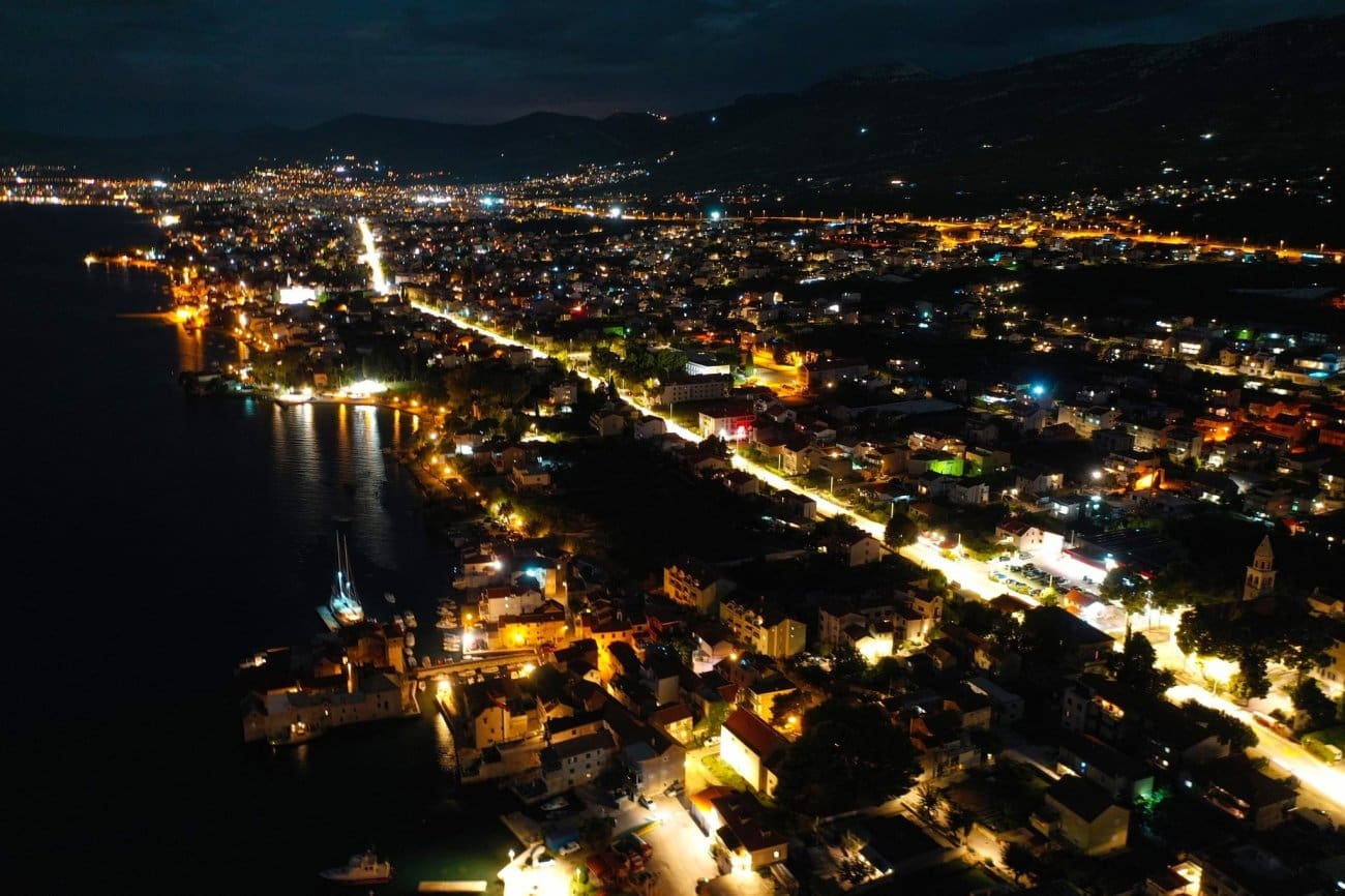 Kaštela kreću u LED modernizaciju obale: 505 novih svjetiljki i pametna rasvjeta vrijedna 390.000 eura