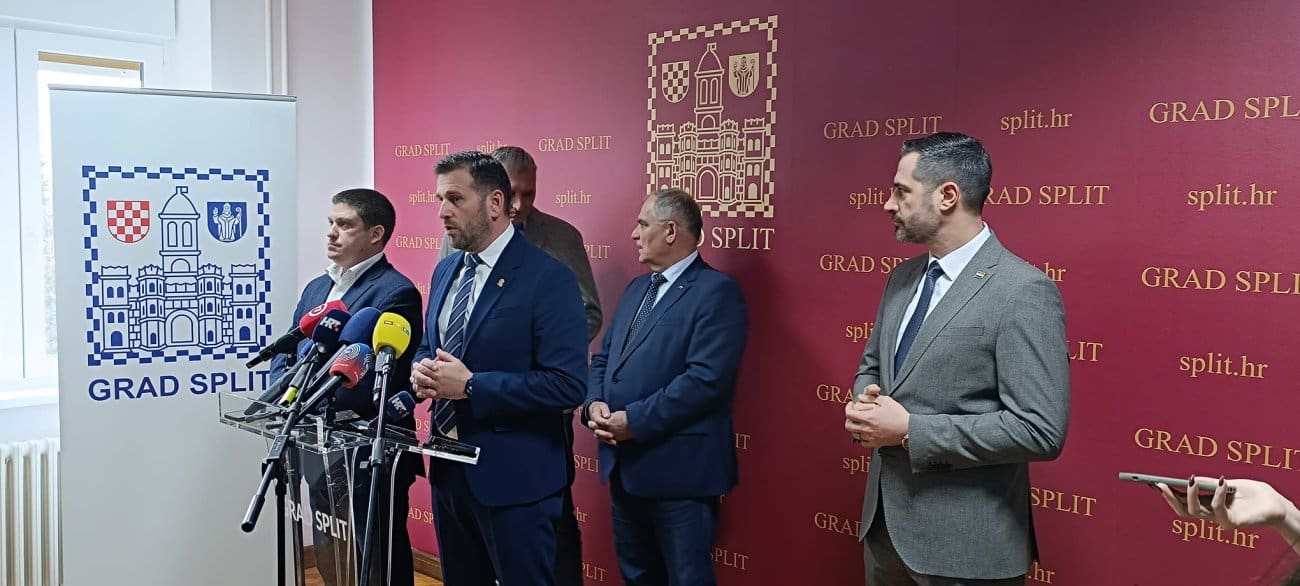 Ministar i potpredsjednk Vlade Oleg Butković: Kaštelani su za trasu željeznice iznad Jadranske magistrale, na stupovima doslovno iznad D8!