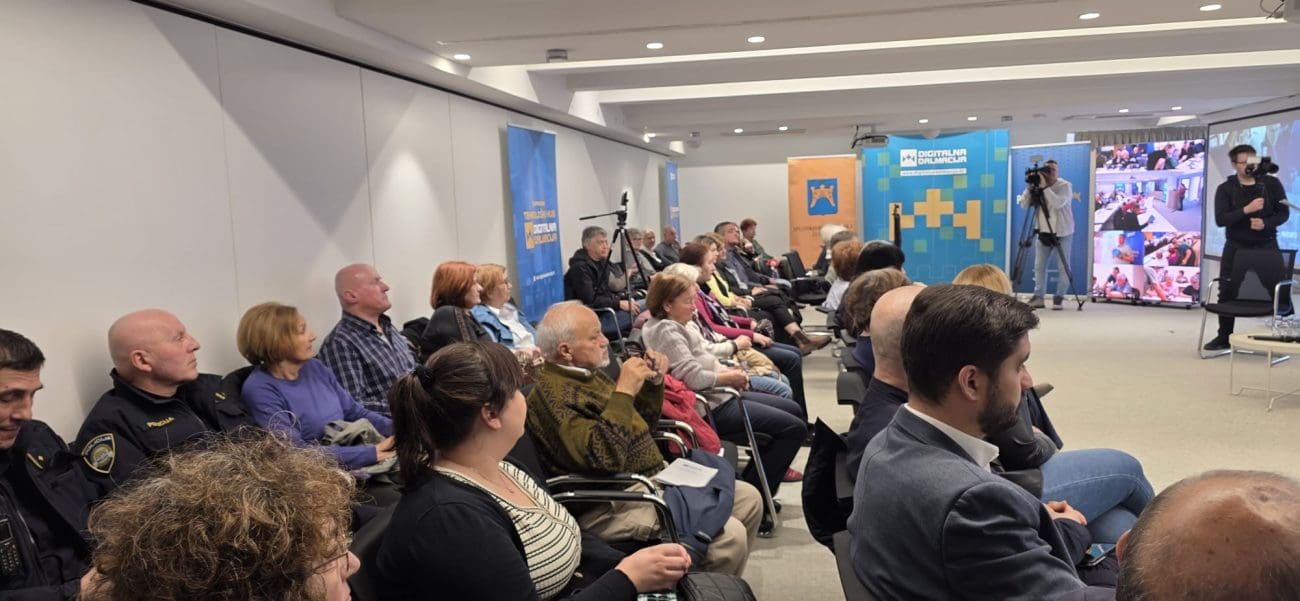 Lažni liječnici, SMS prevare i pozivi: Kako se umirovljenici mogu zaštititi online?