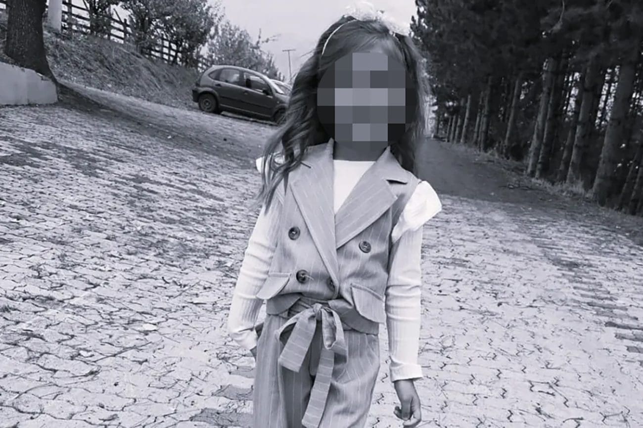 Tragedija u susjedstvu, djevojčica (4) preminula nakon operacije krajnika. Majka: "Zašto smo ostali bez našeg djeteta?"