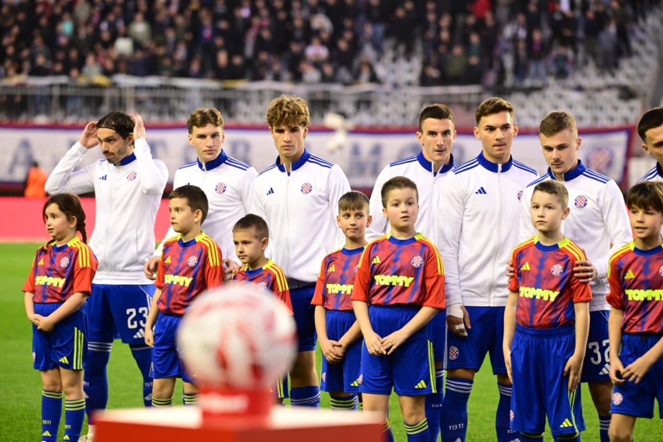 Počeo je Jadranski derbi, Livaja igra od prve minute