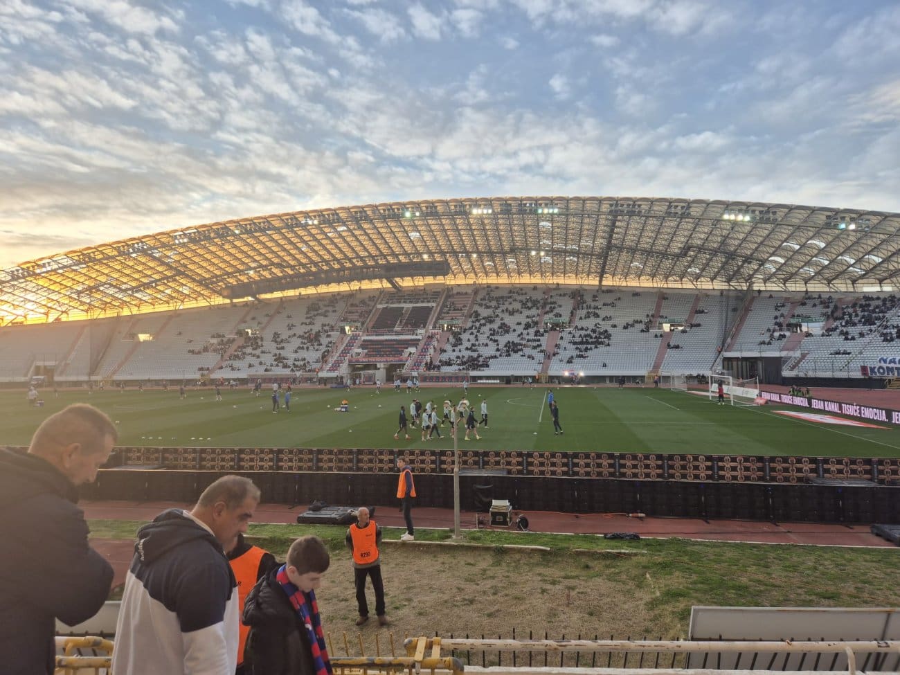 Počinje Jadranski derbi, Livaja igra od prve minute