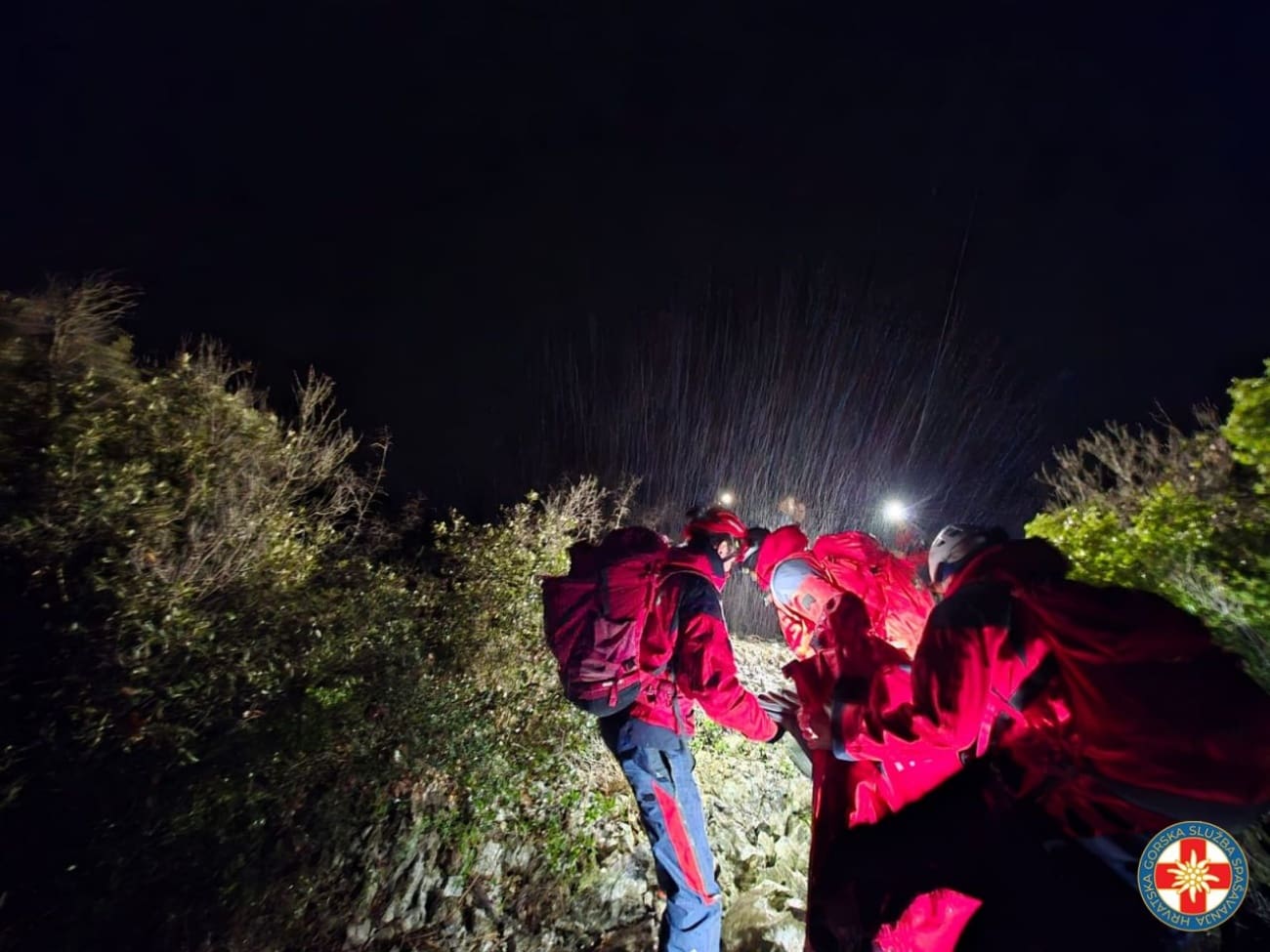 Šibenski HGSS u akciji: Žena radila s mužem u polju i odjednom nestala, uslijedilo je nevrijeme i kiša
