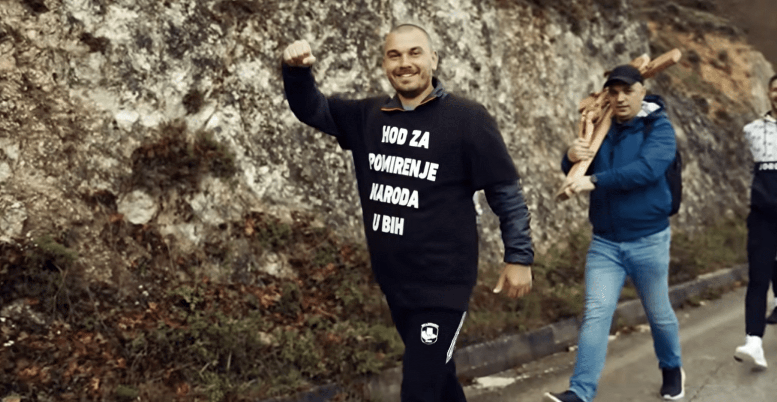 Sjećate li se hodočasnika Josipa Jelinića s Križem? Sada donosi pjesmu o pomirenju Hrvata, Srba i Bošnjaka