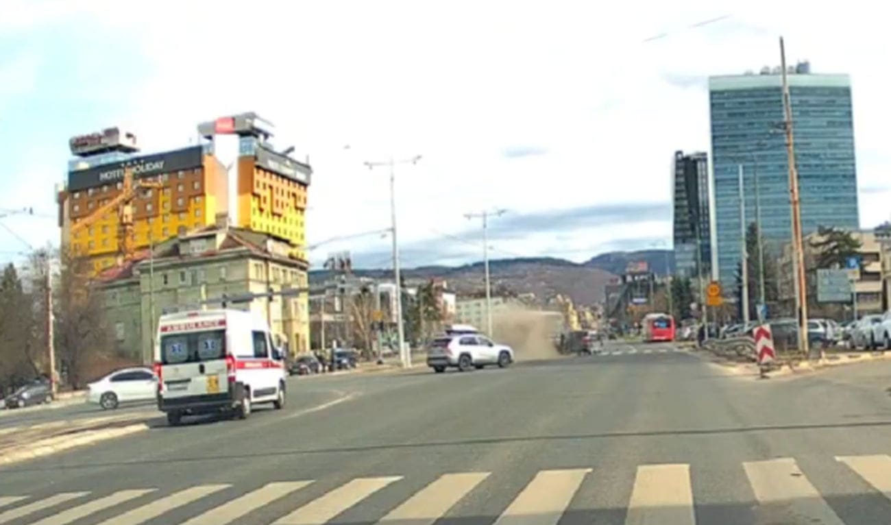 Snimljen trenutak užasa u Sarajevu! Potvrđeno da je poginuo mladić