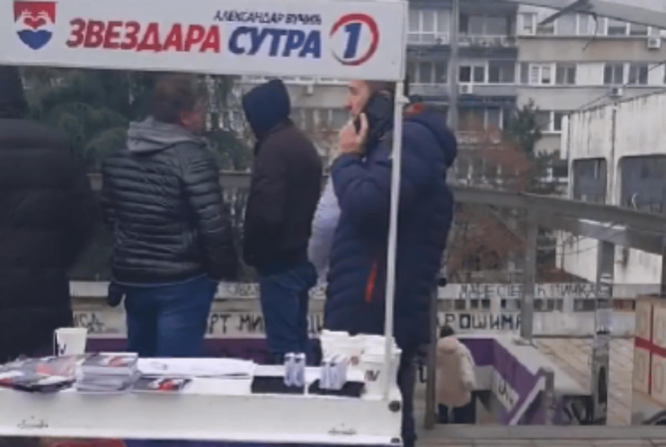 VIDEO Vjerni pristaše Aleksandra Vučića u  Beogradu puštali "Čavoglave"