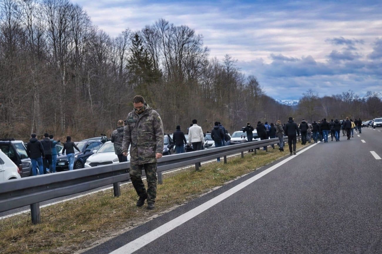 Drama na autocesti: Policija spriječila žestoki sukob navijača