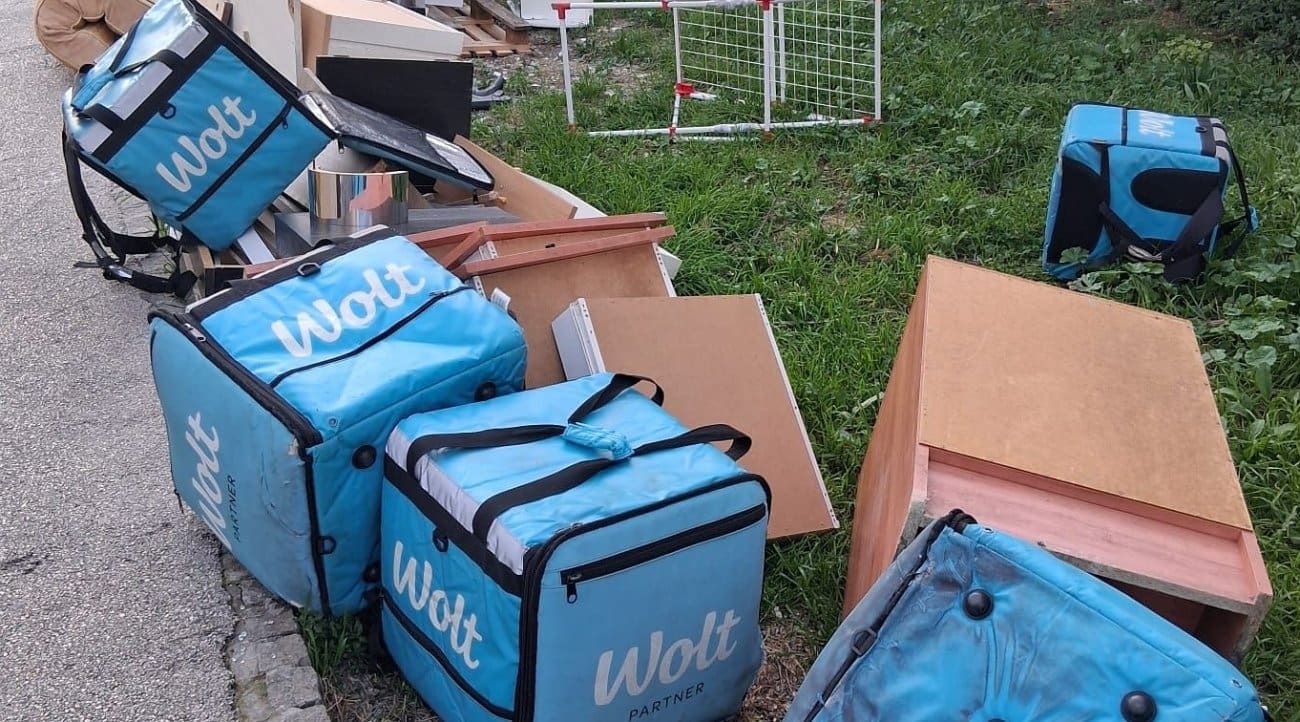 Wolt torbe završile na ulici na Gripama: "Dostavlja li Wolt i torbe ili je pobuna među dostavljačima?"