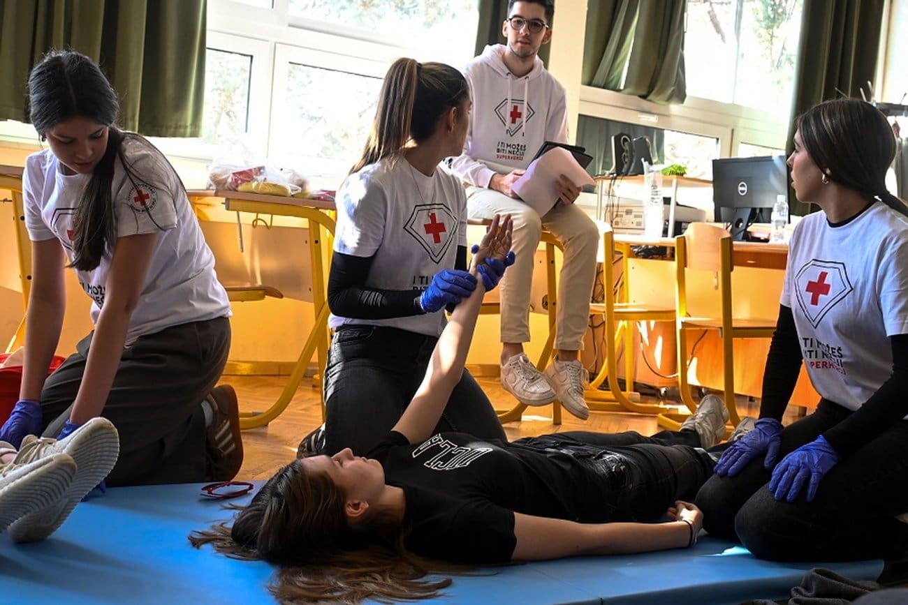 FOTOGALERIJA Mladi pokazali znanje, humanost i spremnost: OŠ Plokite i Prirodoslovna škola pobjednici gradskog Natjecanja mladih HCK-a