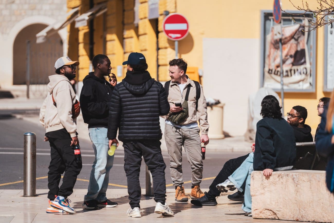 PRVOTRAVANJSKA ŠALA: Danas smo objavili vijest o američkim mornarima, otvorenim centrima i prosvjedu u Splitu