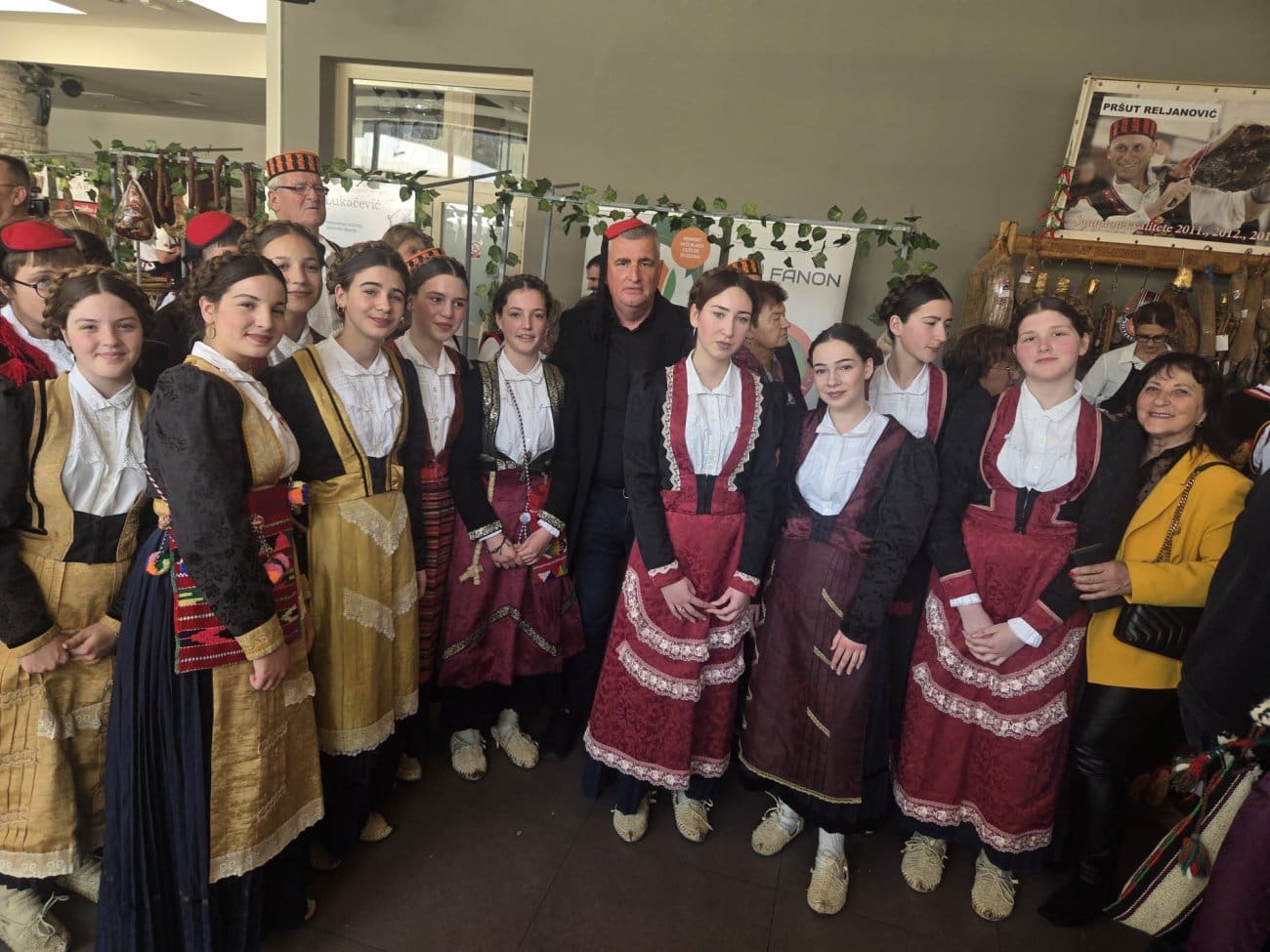 U Sinju otvoren Nacionalni sajam pršuta: Okupljeni proizvođači iz Hrvatske i inozemstva