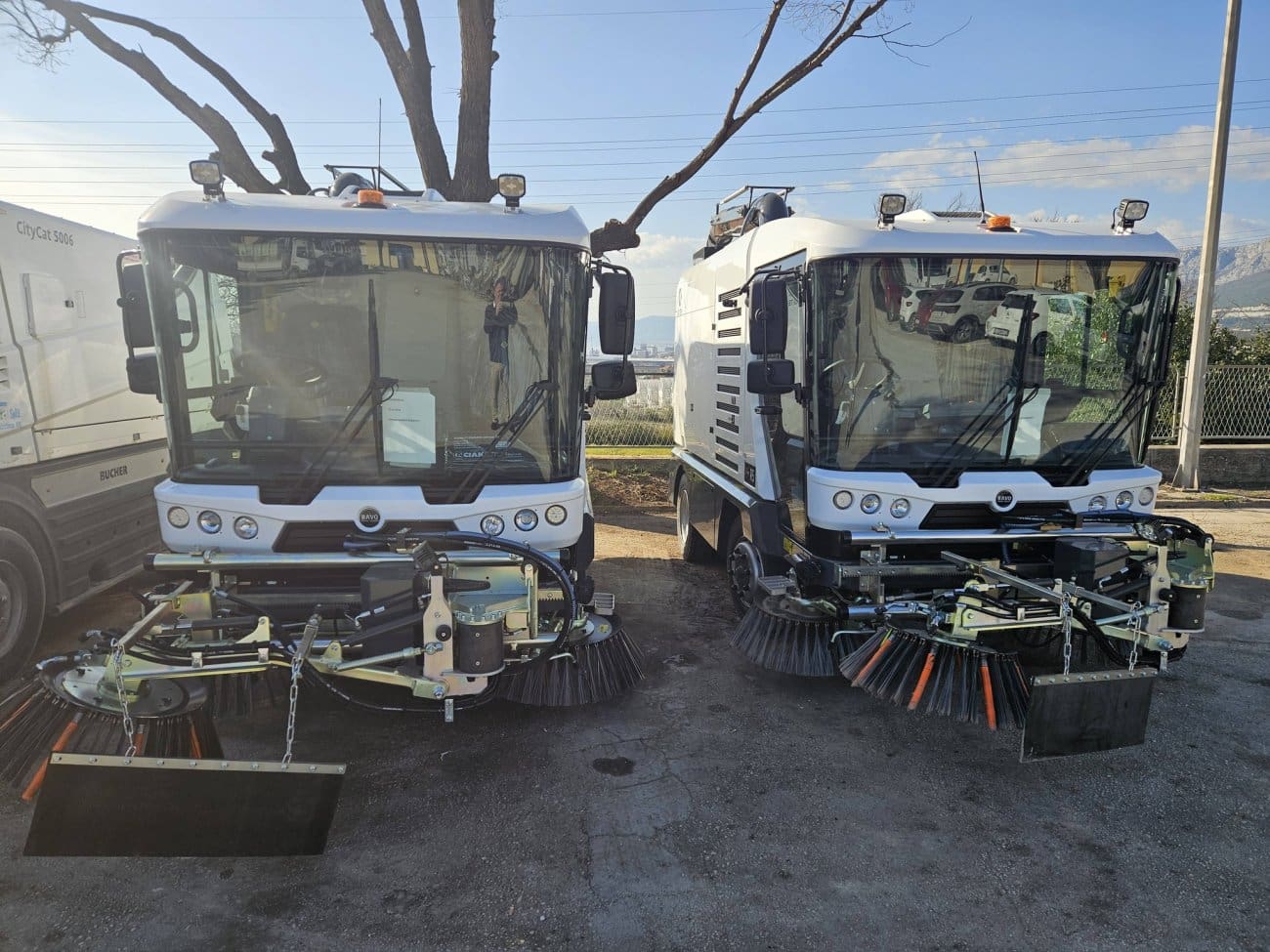 Gradu Splitu isporučene dvije nove cestovne čistilice za Čistoću