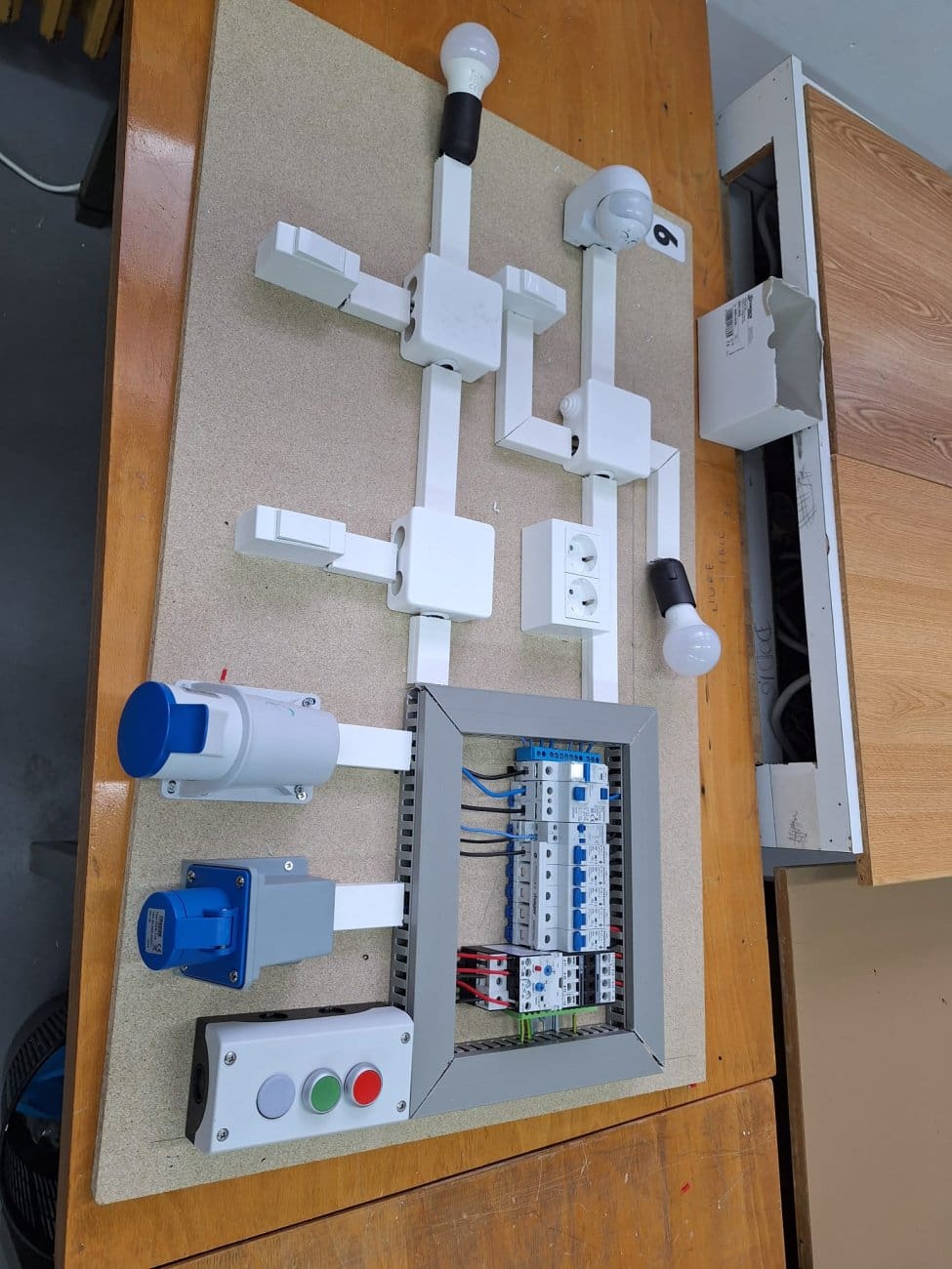 elektricneinstalacije tis 2