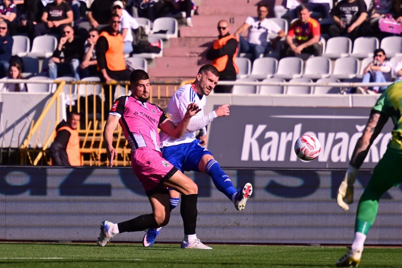 [IZVJEŠTAJ S POLUVREMENA] HAJDUK – LOKOMOTIVA 2-0: Bijeli na pogon Livaje i Rebića jure prema novim bodovima