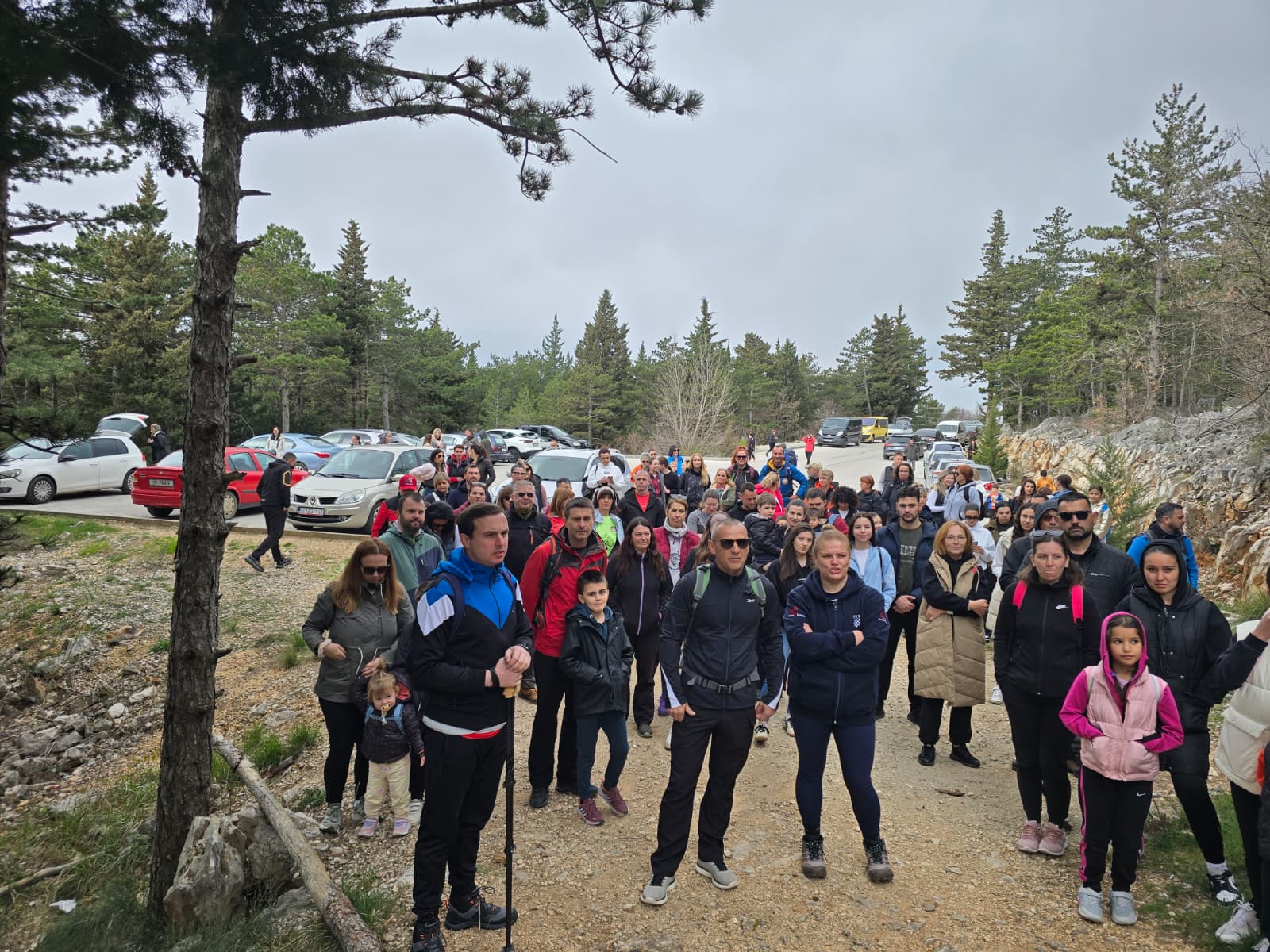 Dirljiva priča iz Imotskog: 150 ljudi hodalo za malog Marka