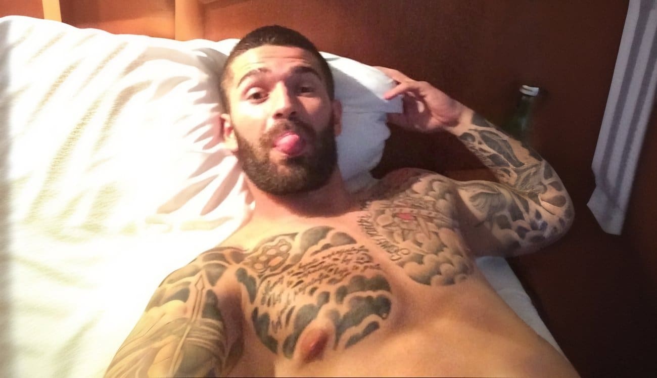 Znate li koji je Balaševićev stih napisan na Livajinim prsima?