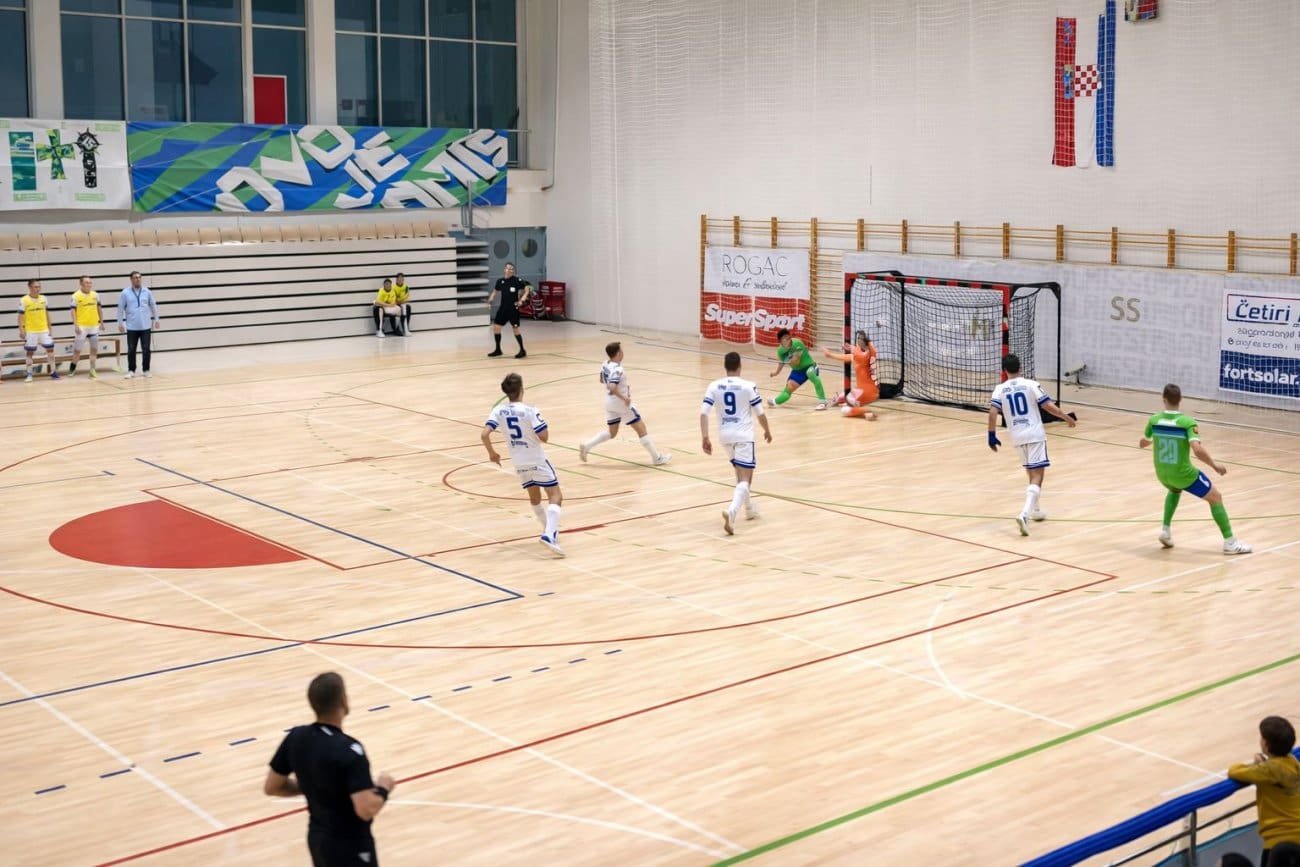 OLMISSUM – DINAMO 4-2: Omišani porazili najvećeg rivala, bodovno se izjednačili s njima