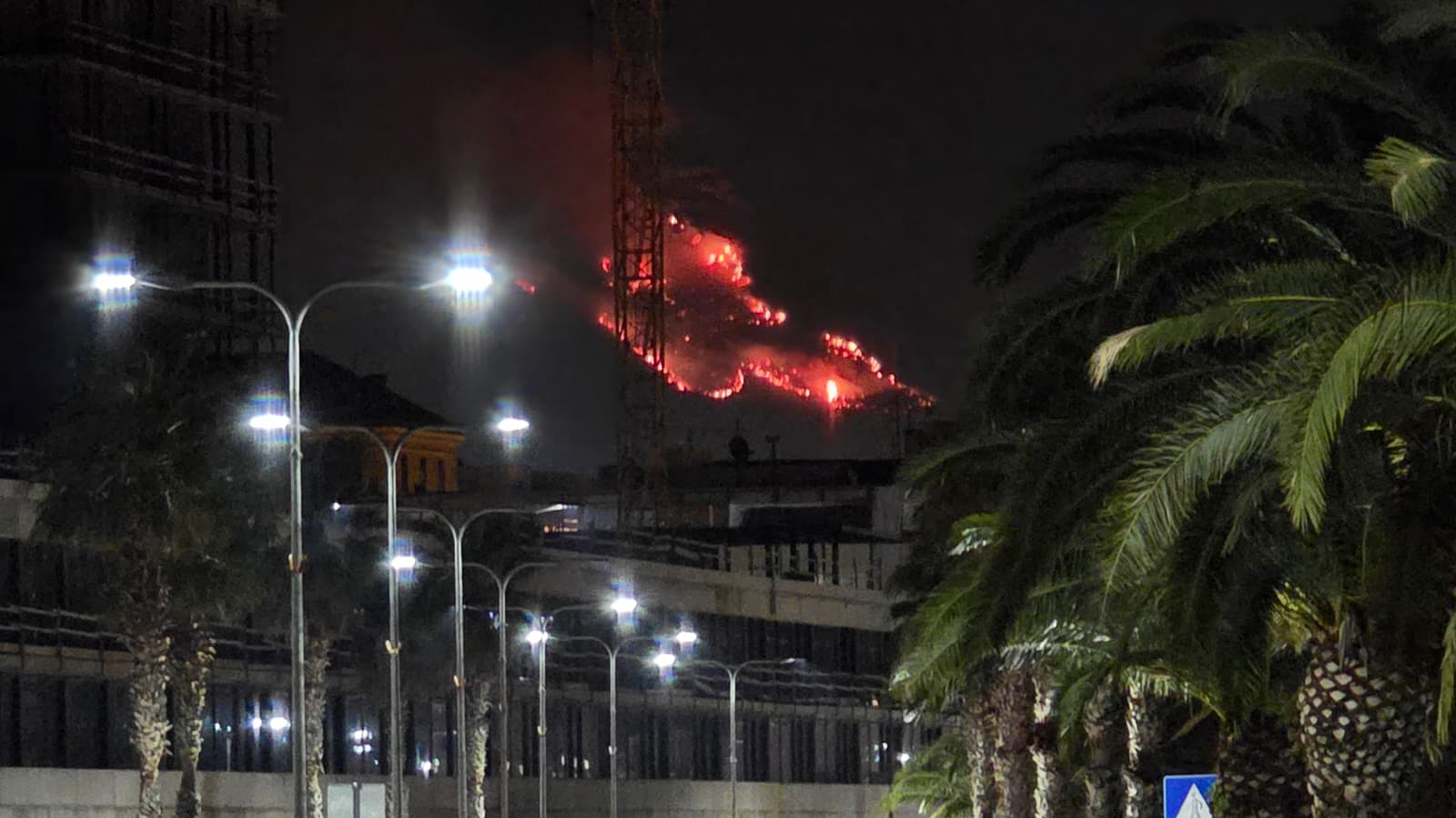 FOTO I VIDEO Ovako požar izgleda sa Zapadne obale u Splitu