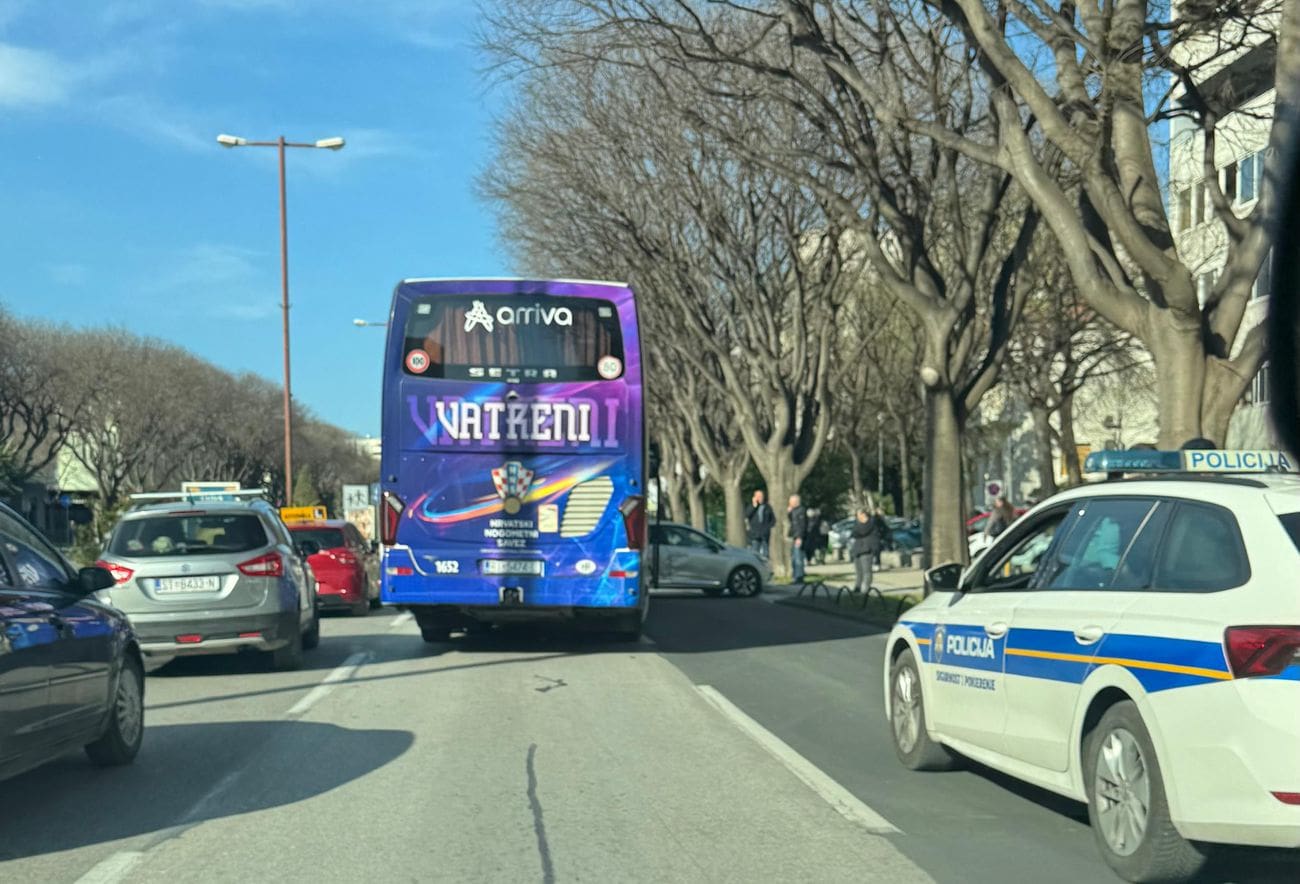 Ogromna gužva u Poljičkoj u smjeru grada, za sve je kriva prometna nesreća