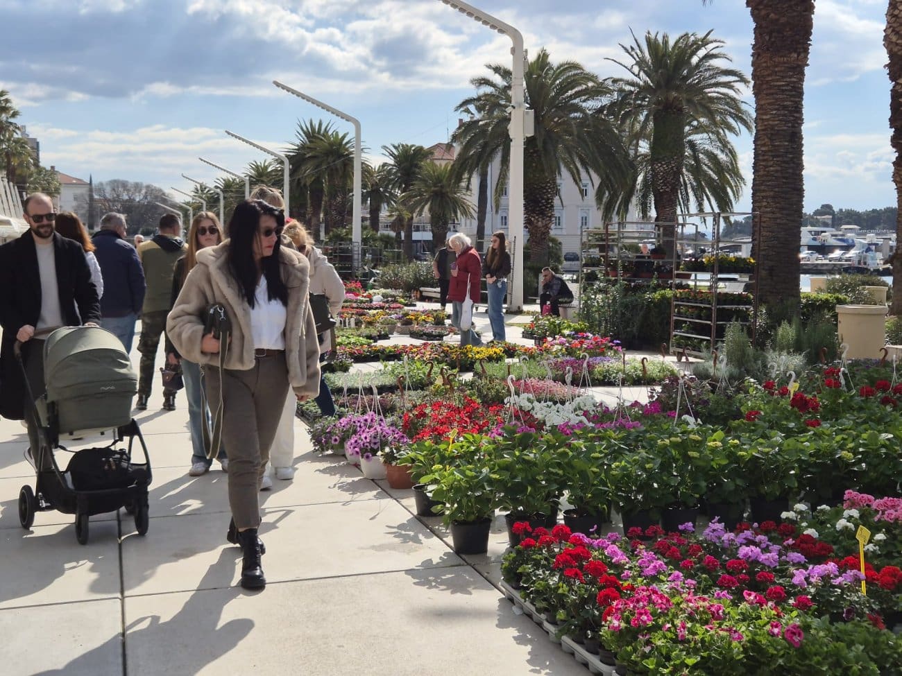 SPLIT U CVATU Splićani prošetali Rivom, otišli kući s novim pitarima