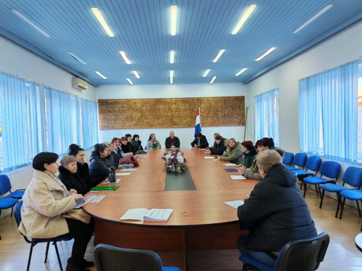 Paketi pomoći stigli u ruke onih kojima je najpotrebnije: Sinj pokazuje kako se brine za svoje građane