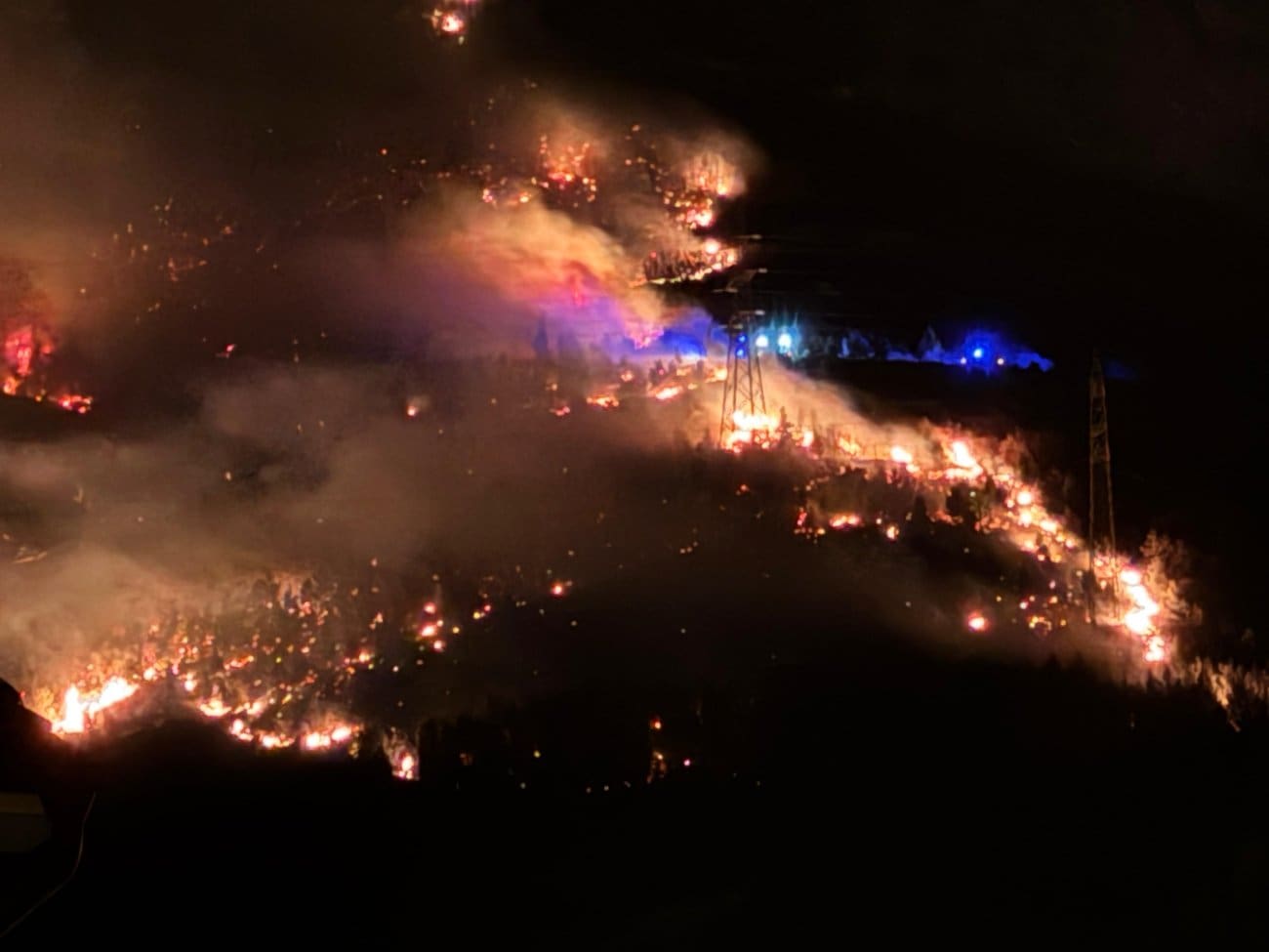 VATRENA BUKTINJA U SOLINU Kovačević: "Kuće nisu ugrožene"