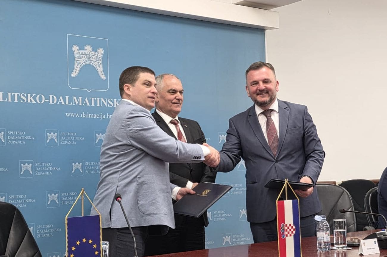 Tugare napokon ulaze u 21. stoljeće: Kreće velika obnova ceste Podstrana-Žrnovnica-Tugare, a stiže i kanalizacija