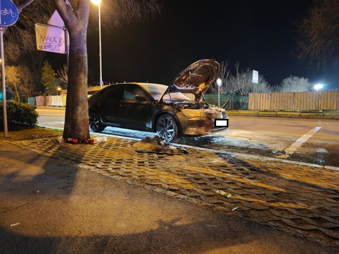 FOTOGALERIJA Požar vozila kod Marjanskog tunela. Pogledajte prizore