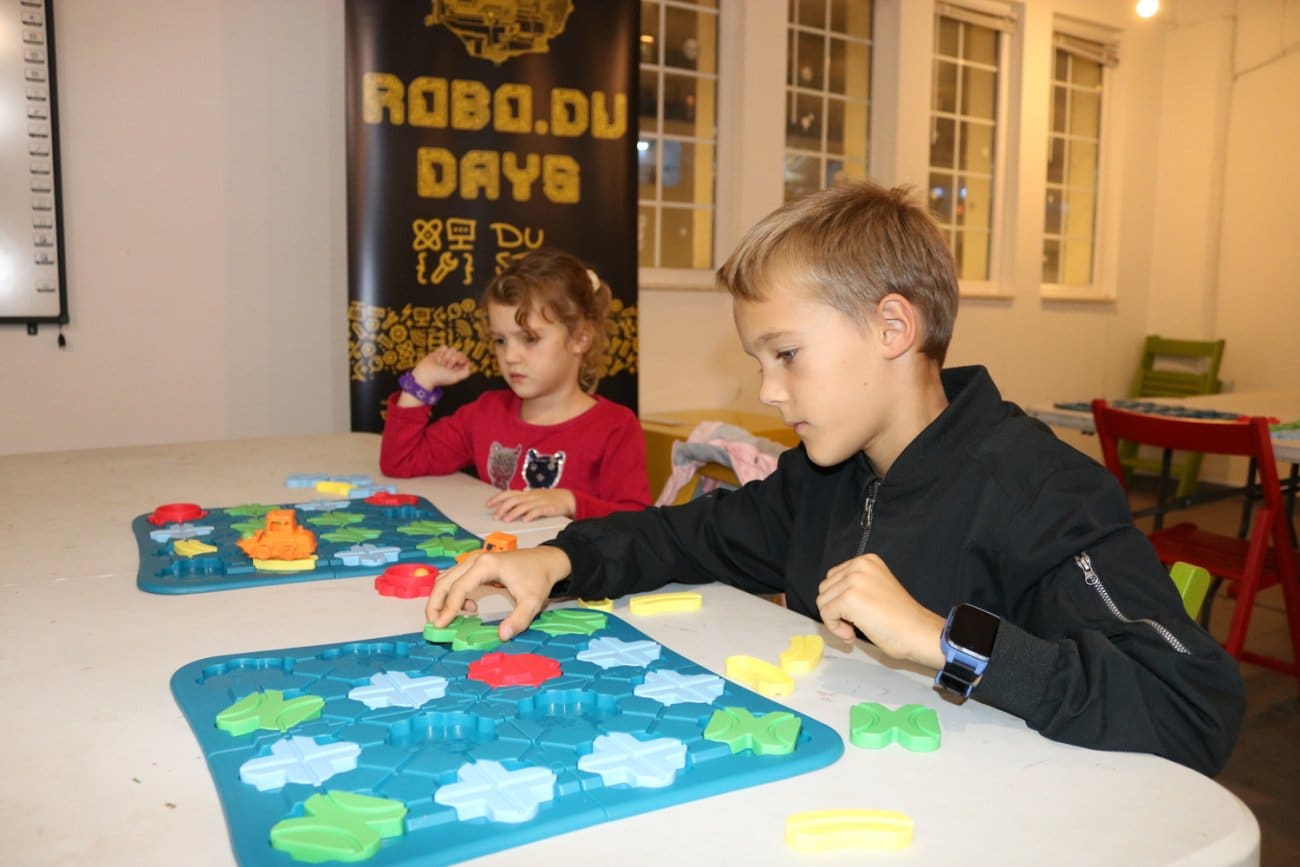 10RoboDuDaysLogickiGraditelji 4