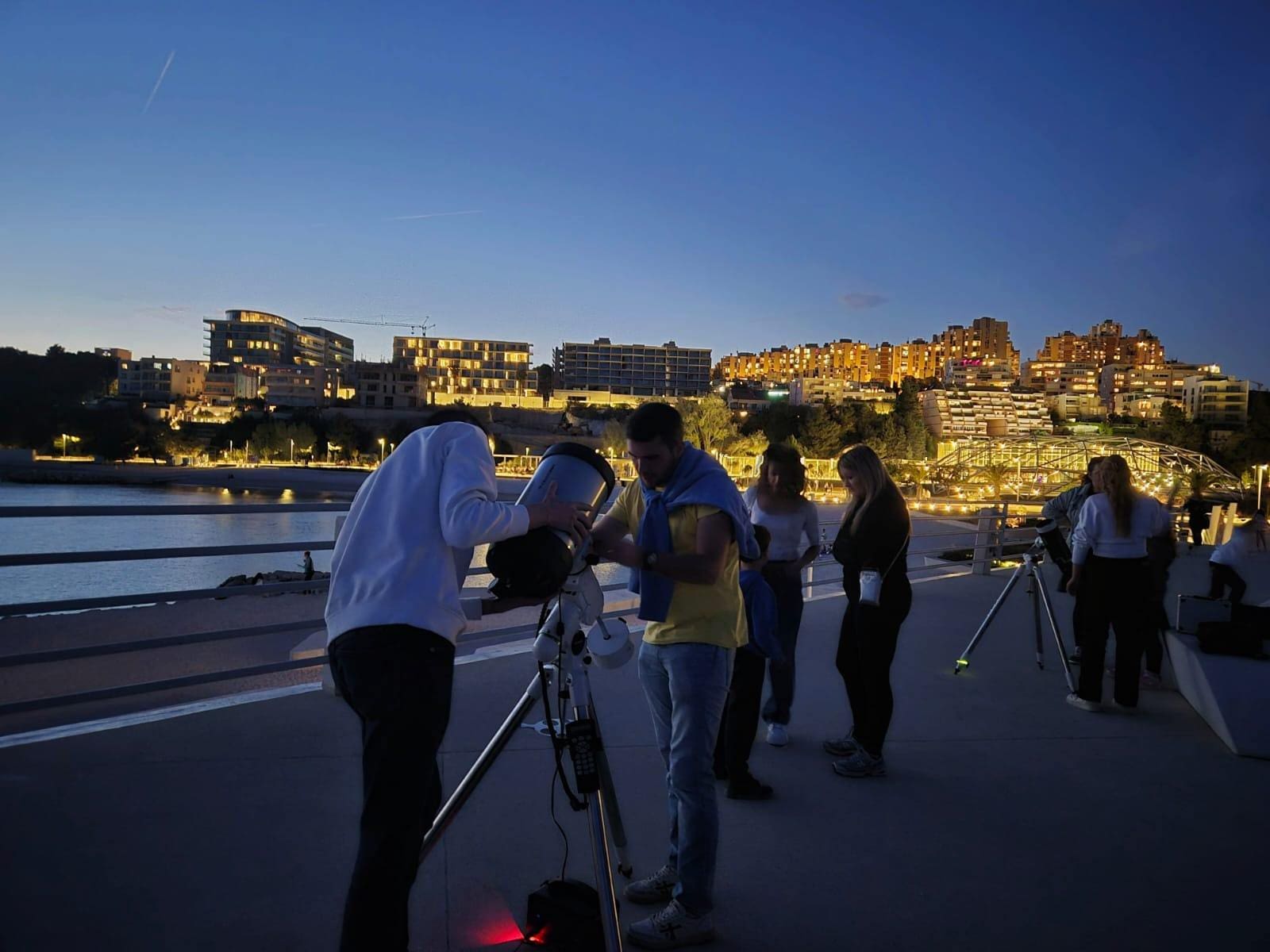 Na Žnjanu održano javno promatranje neba