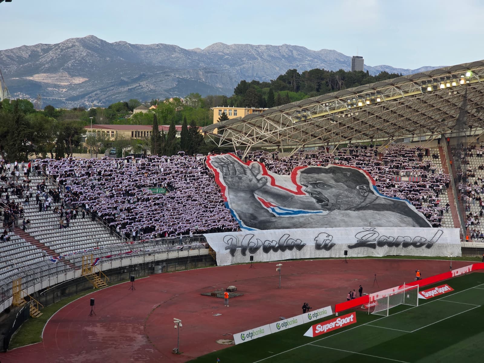 Torcida koreografijom odala počast Žanu Ojdaniću