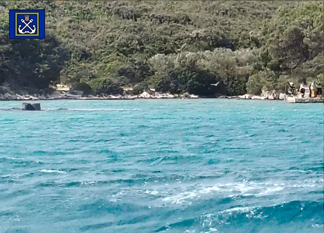 Brodica planula i potonula kod dalmatinskog otoka, tročlana posada spašena