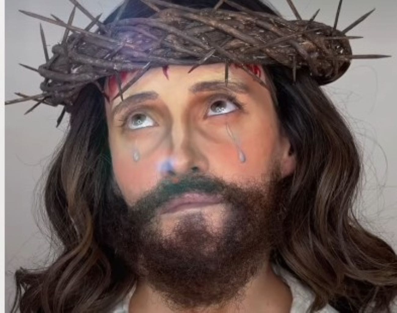 Pogledajte kako se naša popularna influencerica transformirala u Isusa