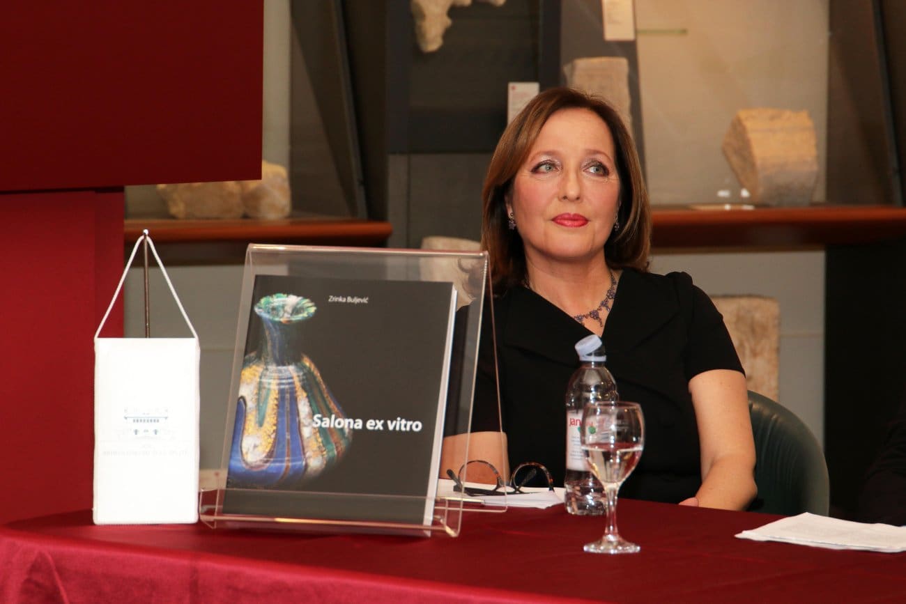 Na predstavljanju knjige “Salona ex vitro” u Arheološkom muzeju u Splitu tražila se stolica više