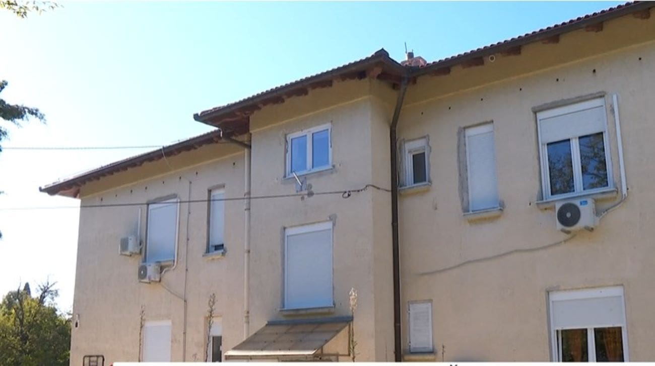 Inspekcija zatvorila dom u kojem se dječak ugušio pizzom, ostavljen je bez nadzora