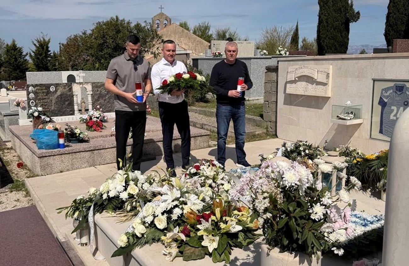 Kustić, Subašić i otac Svetko odali počast Hrvoju Ćustiću 18 godina nakon tragične smrti