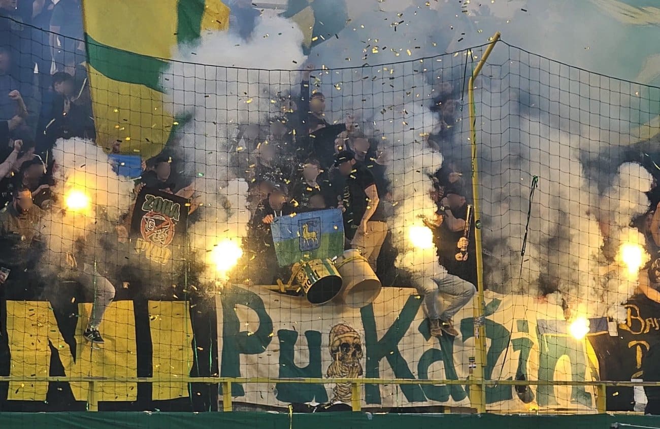 Totalni kaos na terenu, navijači upali na trening hrvatskog prvoligaša i tražili odlazak trenera