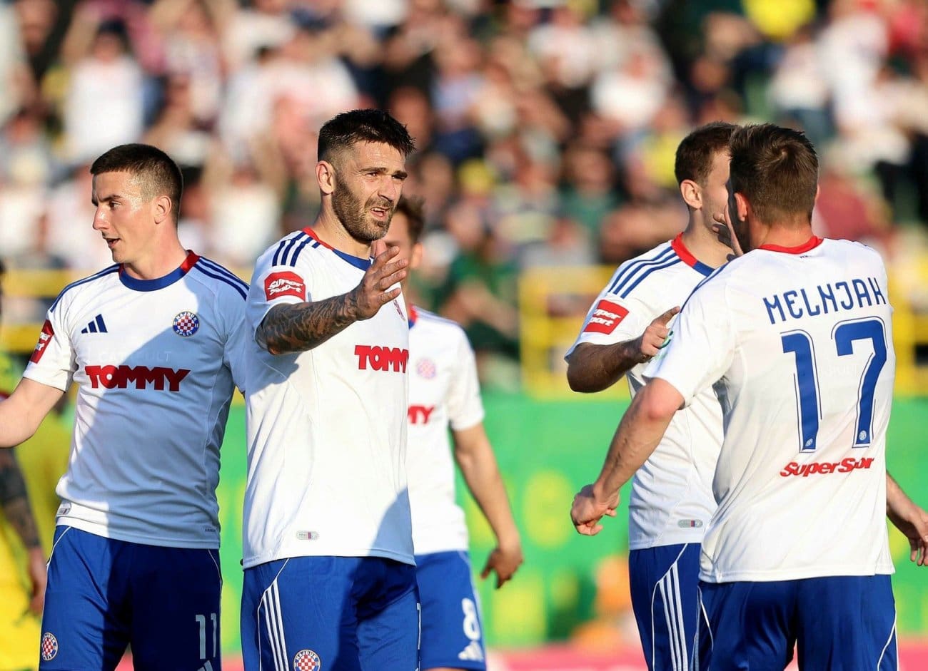 ISTRA 1961 – HAJDUK 1-3: Pobjeda Hajduka u Puli, Pajaziti upisao prvijenac, Huram debitirao