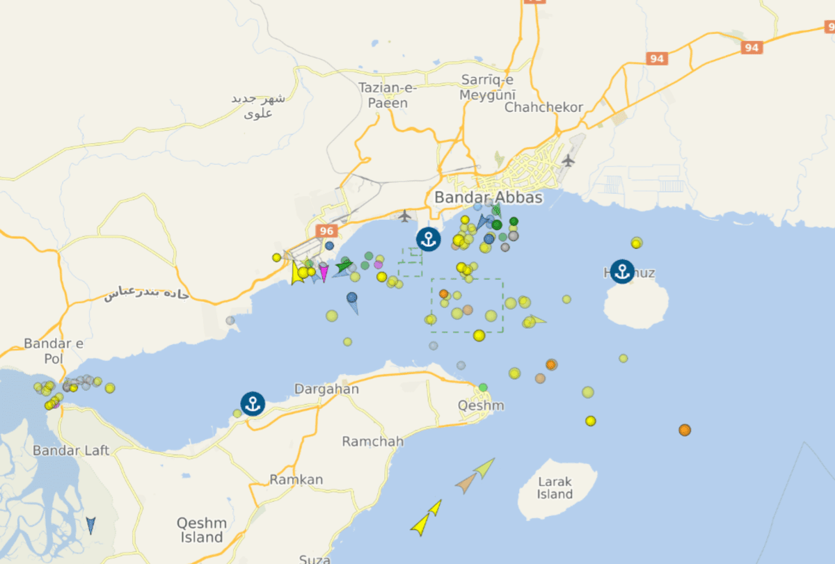 Pogledajte kako tankeri čekaju uz Hormuški tjesnac zbog iranske blokade