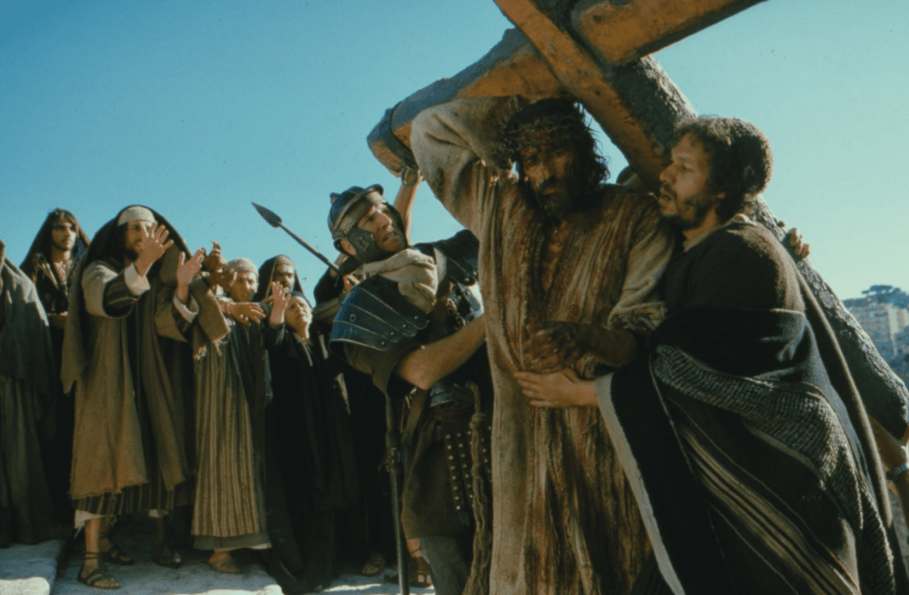 Od čega je točno Isus Krist umro na križu?