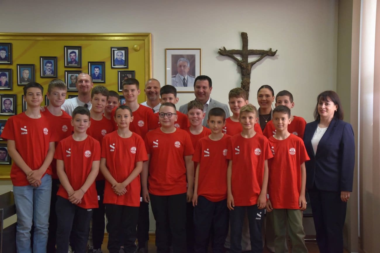 Ponos Kaštela: Gradonačelnik ugostio viceprvake Hrvatske!  3.