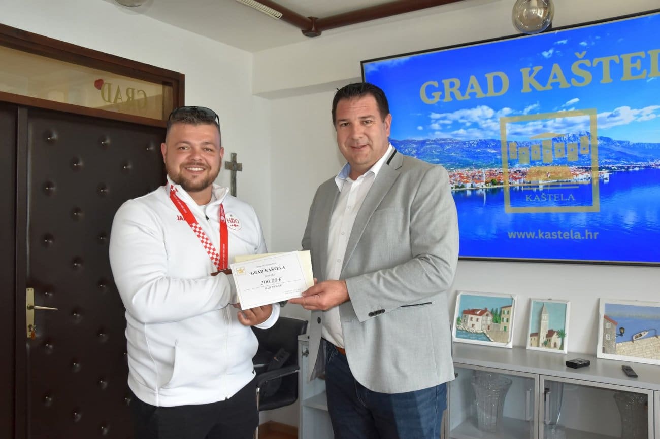 Bronca koja je odjeknula: Hrvatski reprezentativac u Kaštelima dočekan kao heroj nakon velikog uspjeha