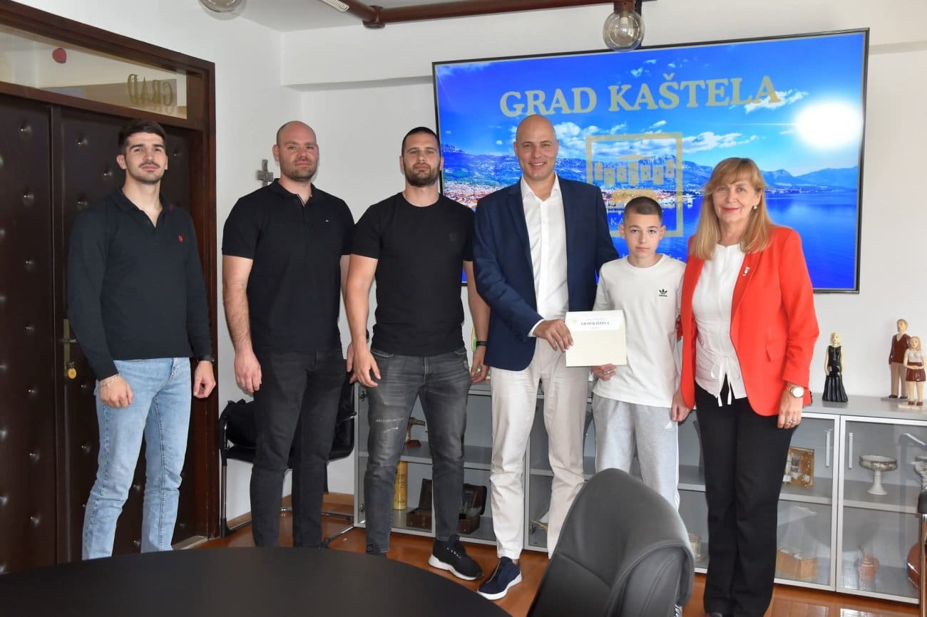Kaštela ponosna na mladog prvaka: Ivan Markić i BK 101 na prijemu kod dogradonačelnika Budimira