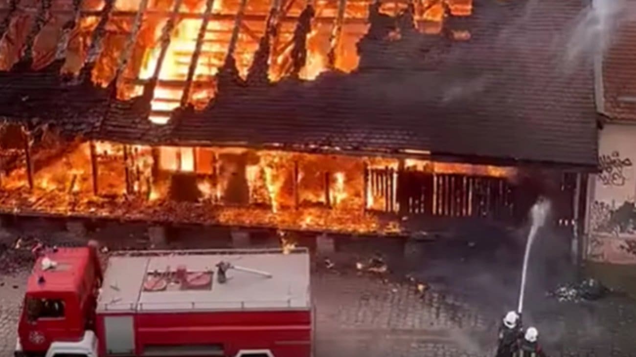Veliki požar u Osijeku. Izgorjelo skladište HŽ-a