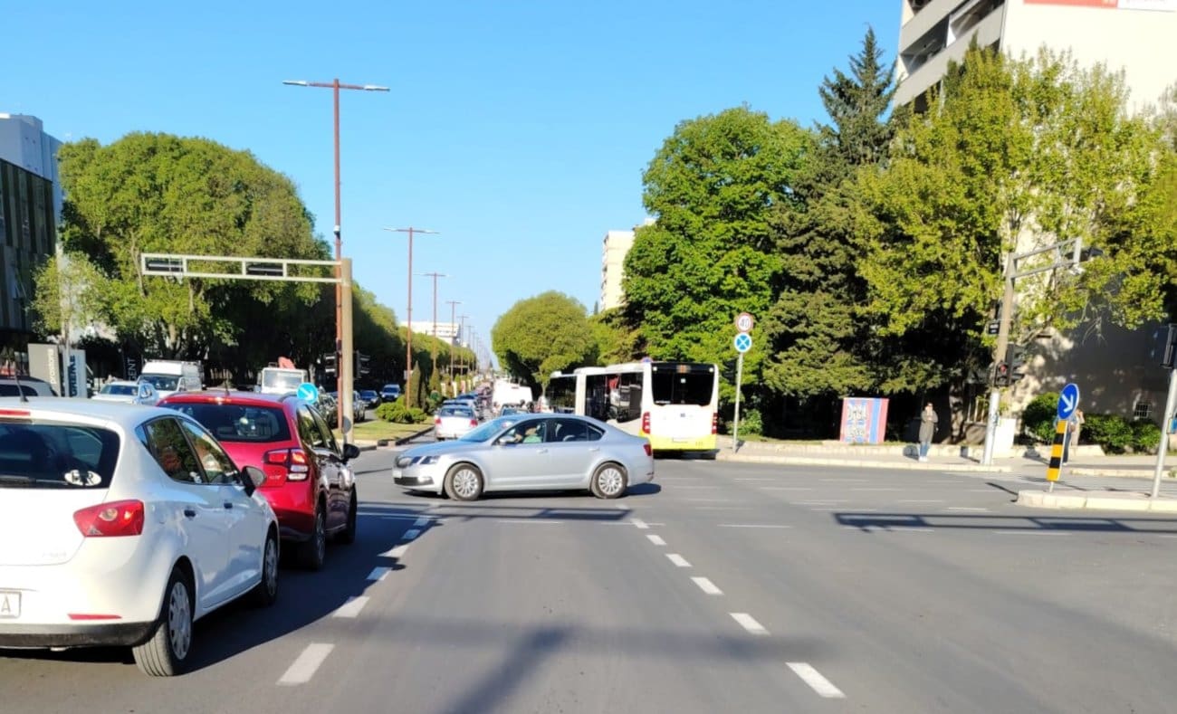 Gužva u jutarnjoj 'špici' kod splitske bolnice: Došlo do nesreće, dvije osobe ozlijeđene