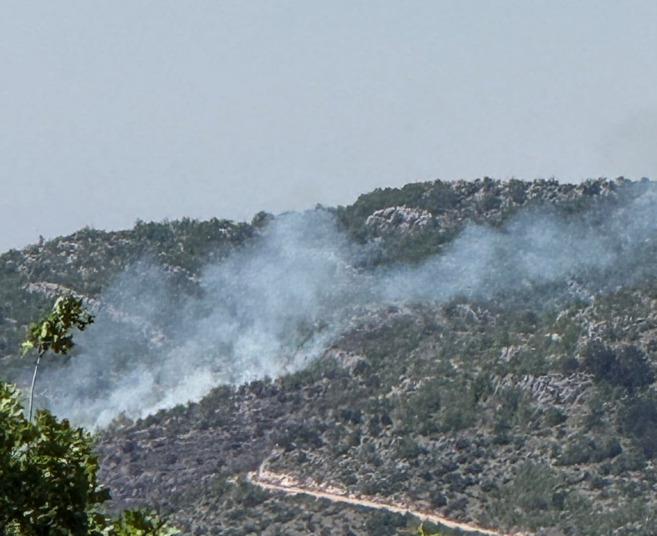 VIDEO Planulo u Zagori, vatrogasci na terenu