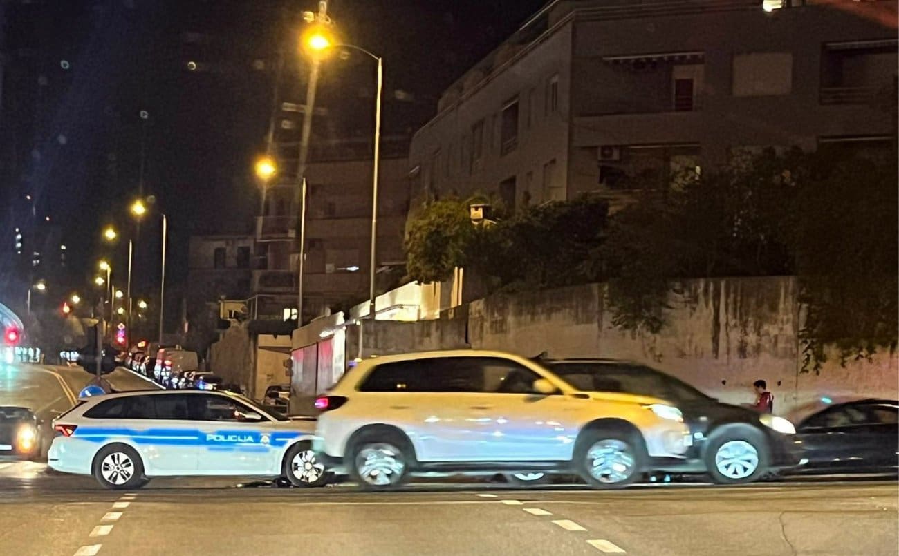 Kaos na jednom od najprometnijih križanja u Splitu: "Na cesti ima ulja i razbijenog stakla"