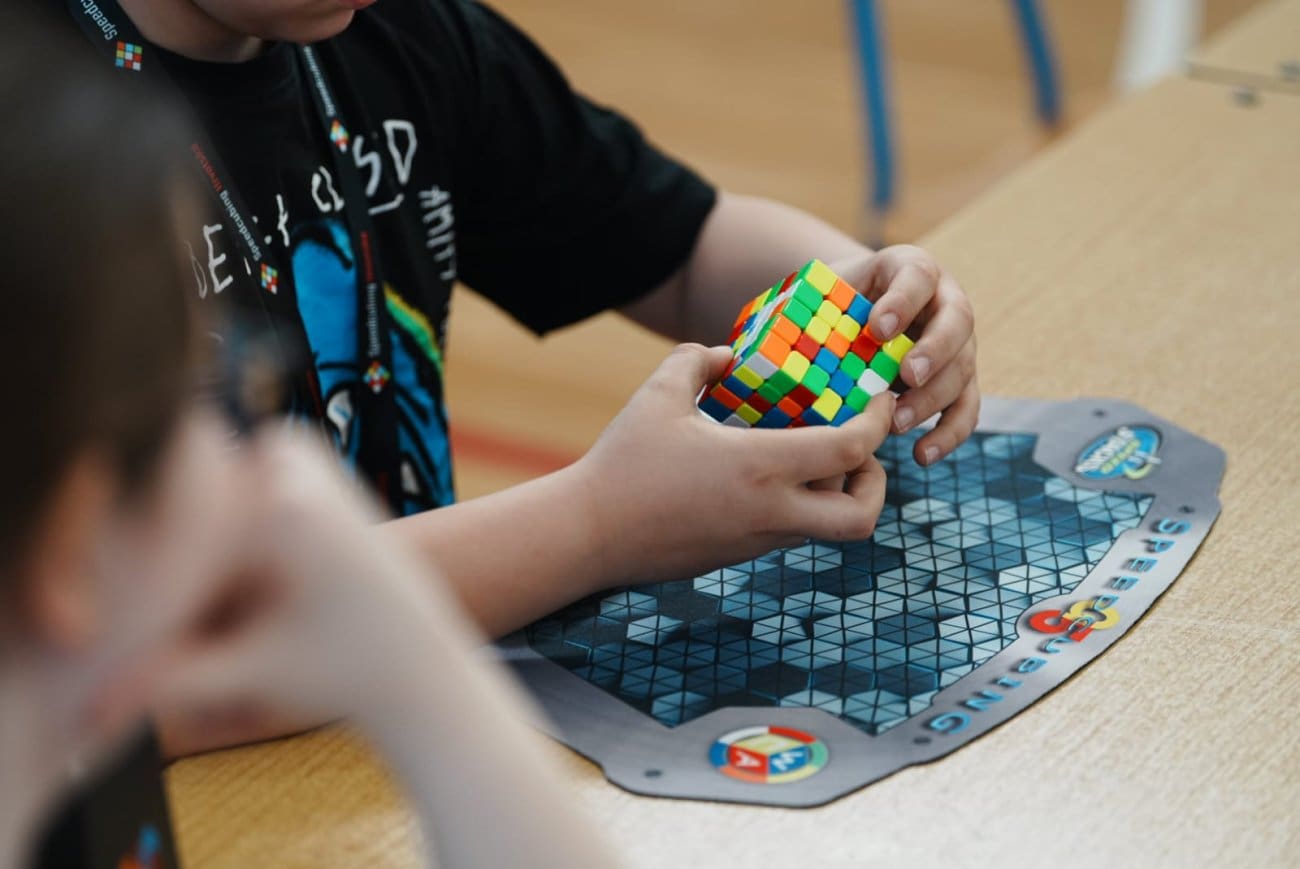 FOTOGALERIJA Split Open okupio elitu speedcubinga iz 12 zemalja, slavila 12-godišnja Lana Bedek